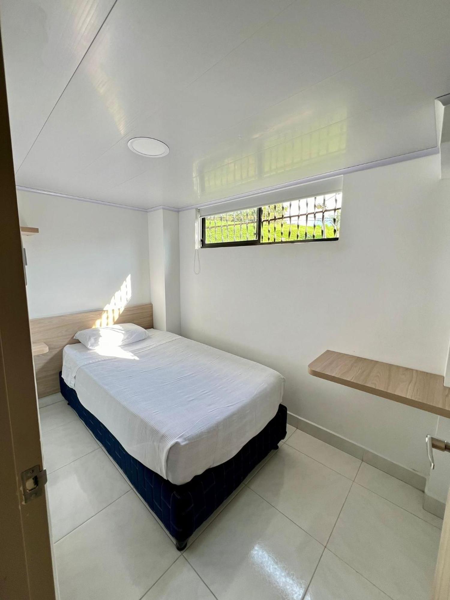 Hotel Adel มานิซาเลส ภายนอก รูปภาพ